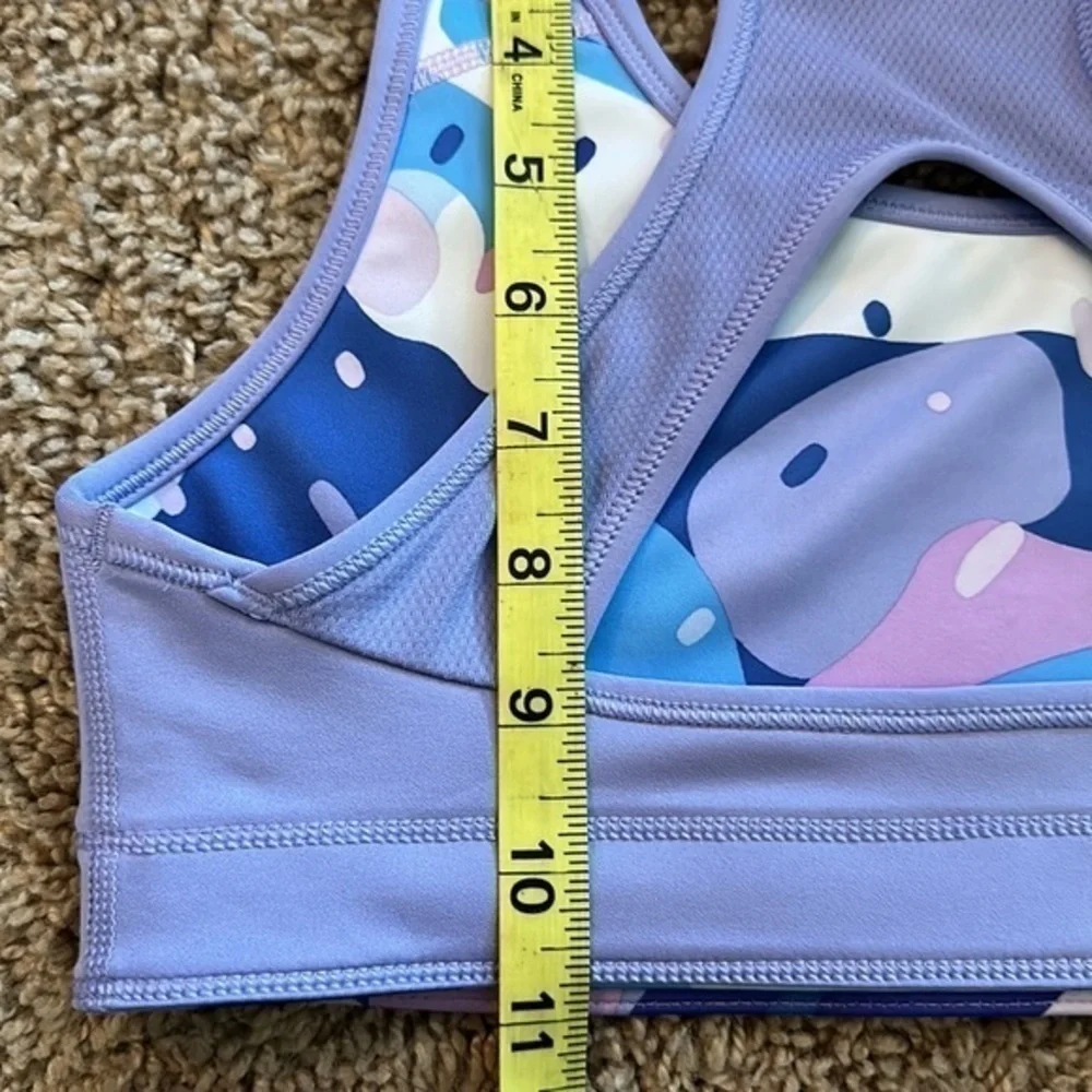 NIKE Girls' Swoosh Camo Print Reversible Sports Bra size Large NWOT